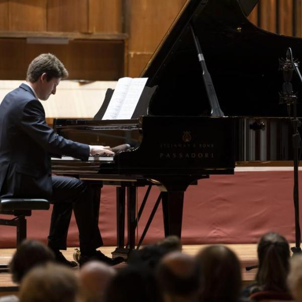 Emanuil Ivanov, vincitore del Concorso Busoni 2019 (foto di Tiberio Sorvillo)