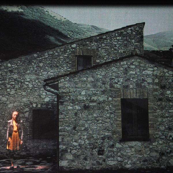 Lontano da qui di Filippo Perocco
