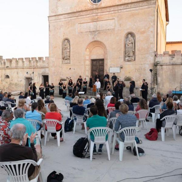 Mario Brunello e Coro Friuli Venenzia Giulia - Pianosa (foto Andrea Messana)