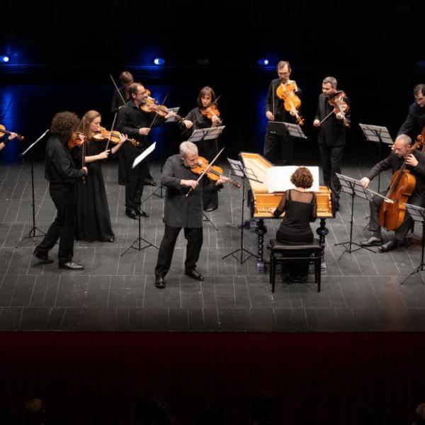Orchestra Europa Galante, direttore e violino solista Fabio Biondi (foto Andrea Morgillo)