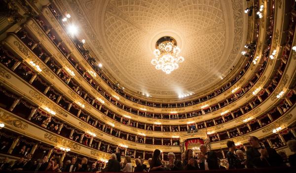 Foto Teatro alla Scala Teatro alla Scala Milano - autunno