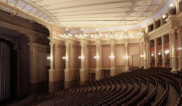 La sala del Teatro di Bayreuth Bayreuth cancellato