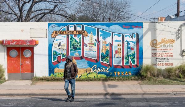 Vittorio Bongiorno Greetings from Austin