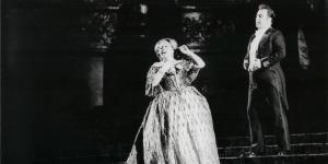 Renata Scotto, con Carlo Bergonzi, in Traviata all'Arena di Verona, 1970 (Foto Bisazza/Archivio Storico Fondazione Arena di Verona)