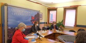 Cecilia Gasdia e il sindaco Sboarina alla conferenza stampa (Foto Ennevi)