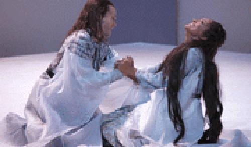 Caitlin Hulcup (Ariodante) & Danielle de Niese (Ginevra) © Armin Bardel