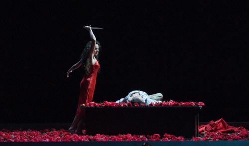 Armide (Stéphanie d'Oustrac) e Renaud (Paul Agnew). Foto Alvaro Yañez