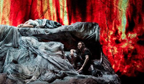 Iréne Theorin (Brünnhilde), Lance Ryan (Siegfried): foto Monika Rittershaus