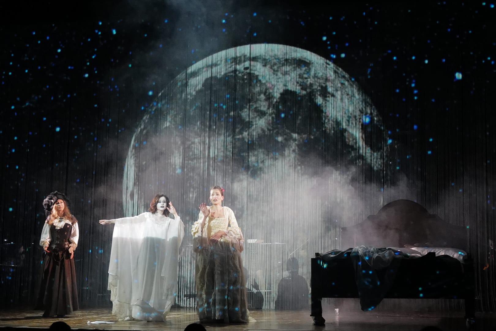 Opera fai da te (Foto Giorgio Pergolini) Opera fai da te (Foto Giorgio Pergolini)