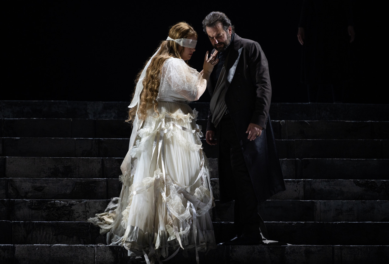 "I puritani" - Jessica Pratt e Nicola Ulivieri (foto Fabrizio Sansoni - Opera di Roma)