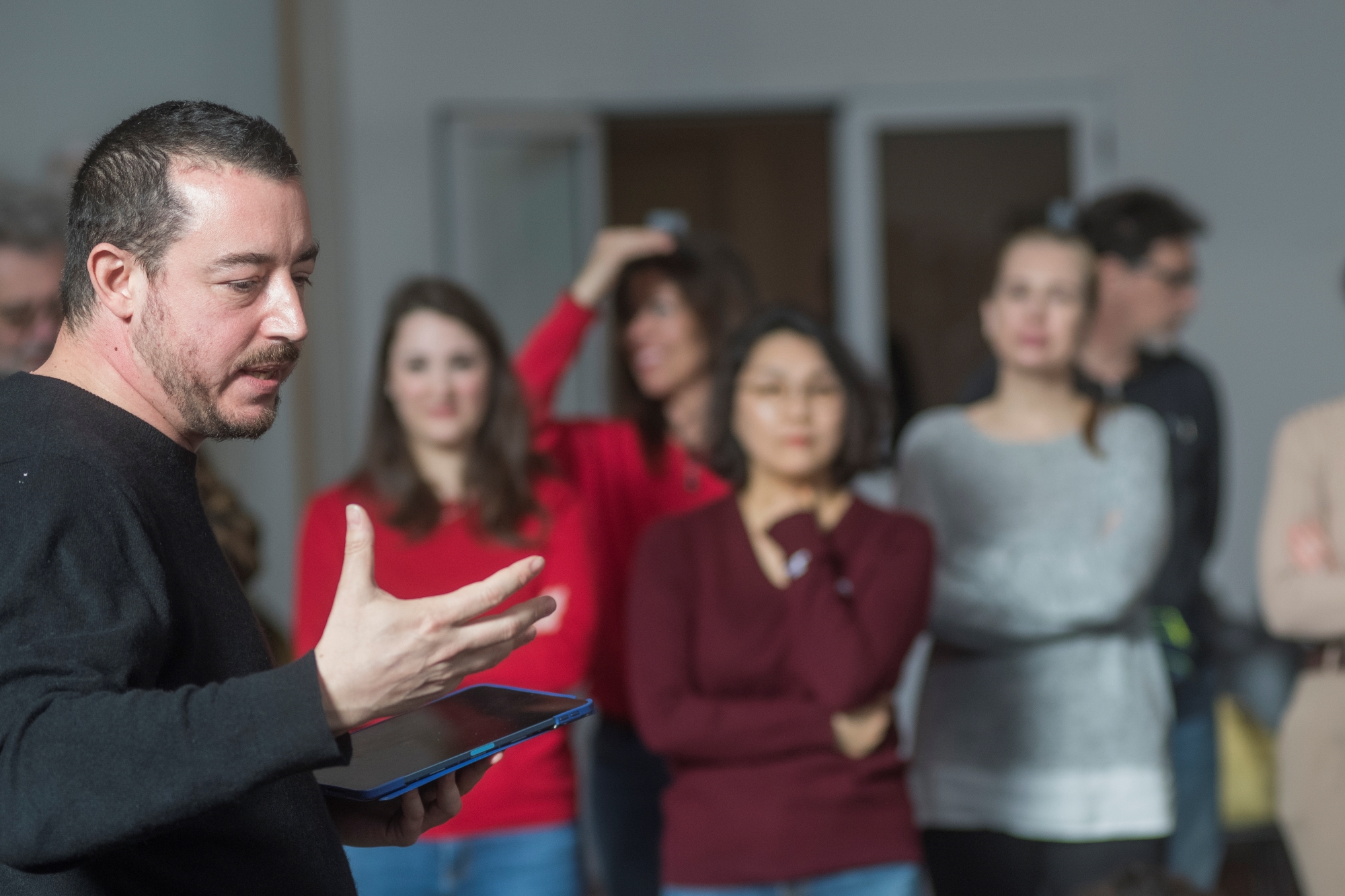 Jacopo Gassman durante le prove di Macbeth (foto di Michele Lapini)