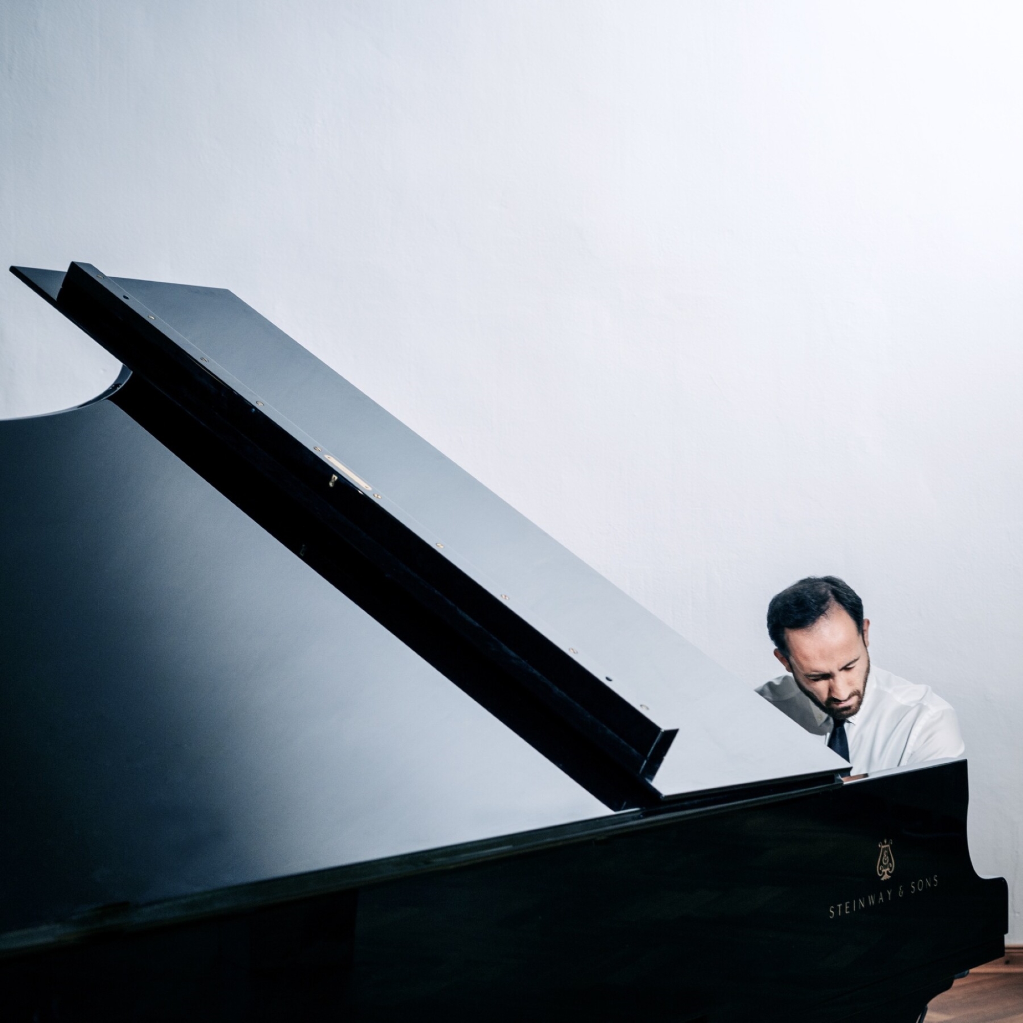 Igor Levit (foto Felix Broede)