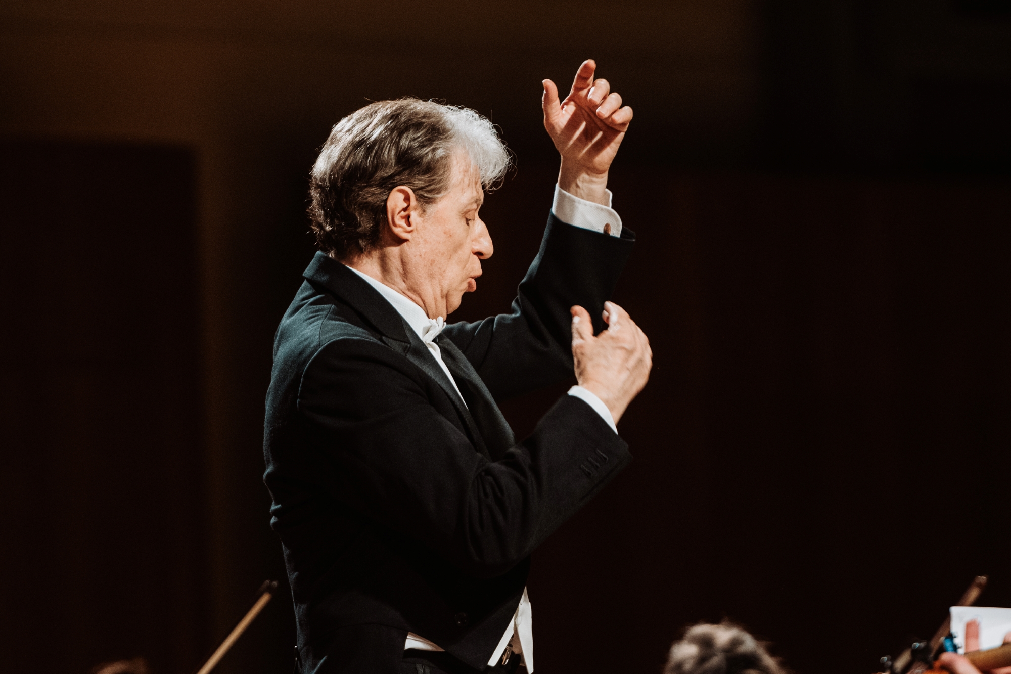 Roberto Abbado, Filarmonica Arturo Toscanini (foto Luca Pezzani)