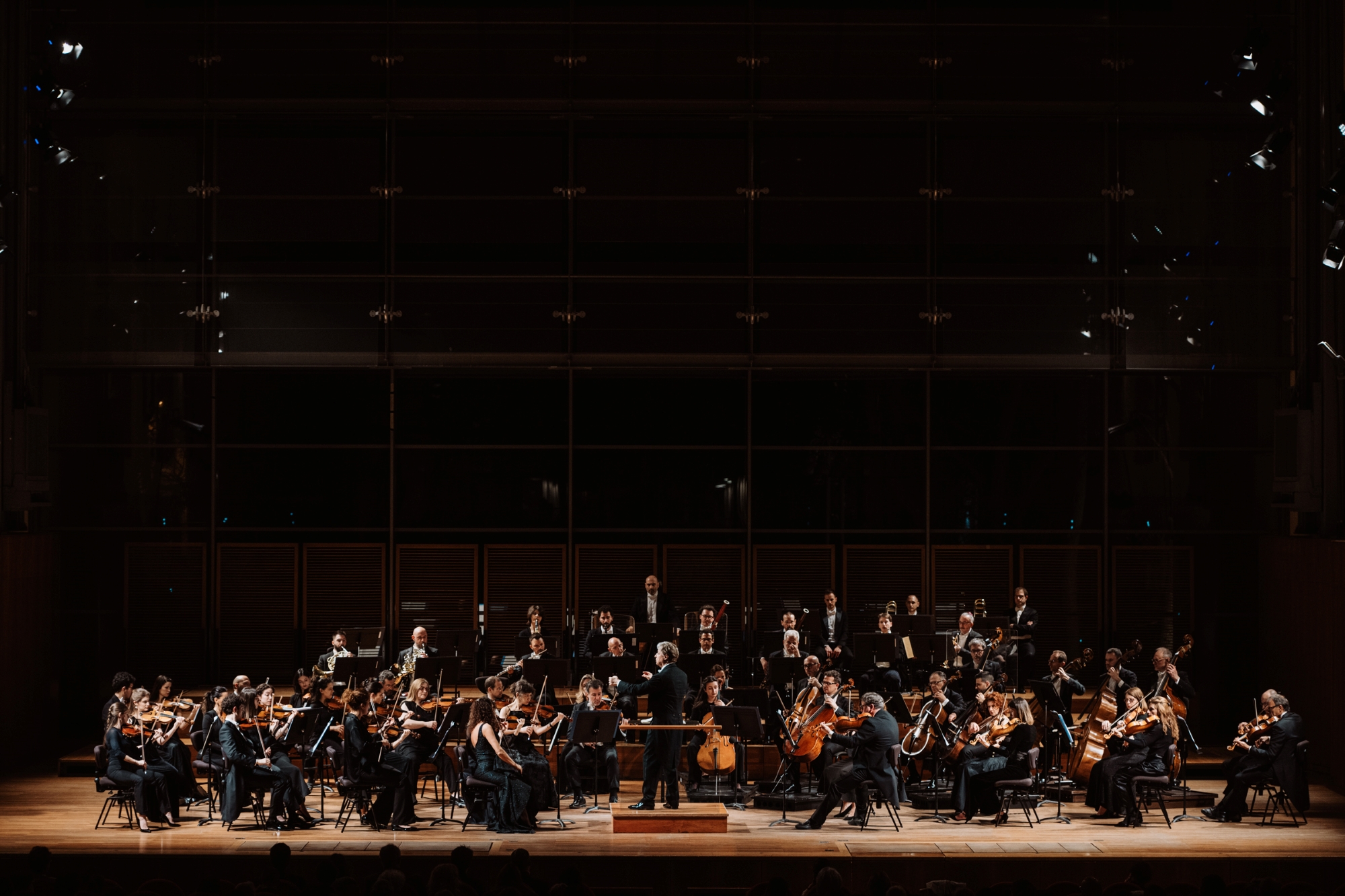 Roberto Abbado, Filarmonica Arturo Toscanini (foto Luca Pezzani)