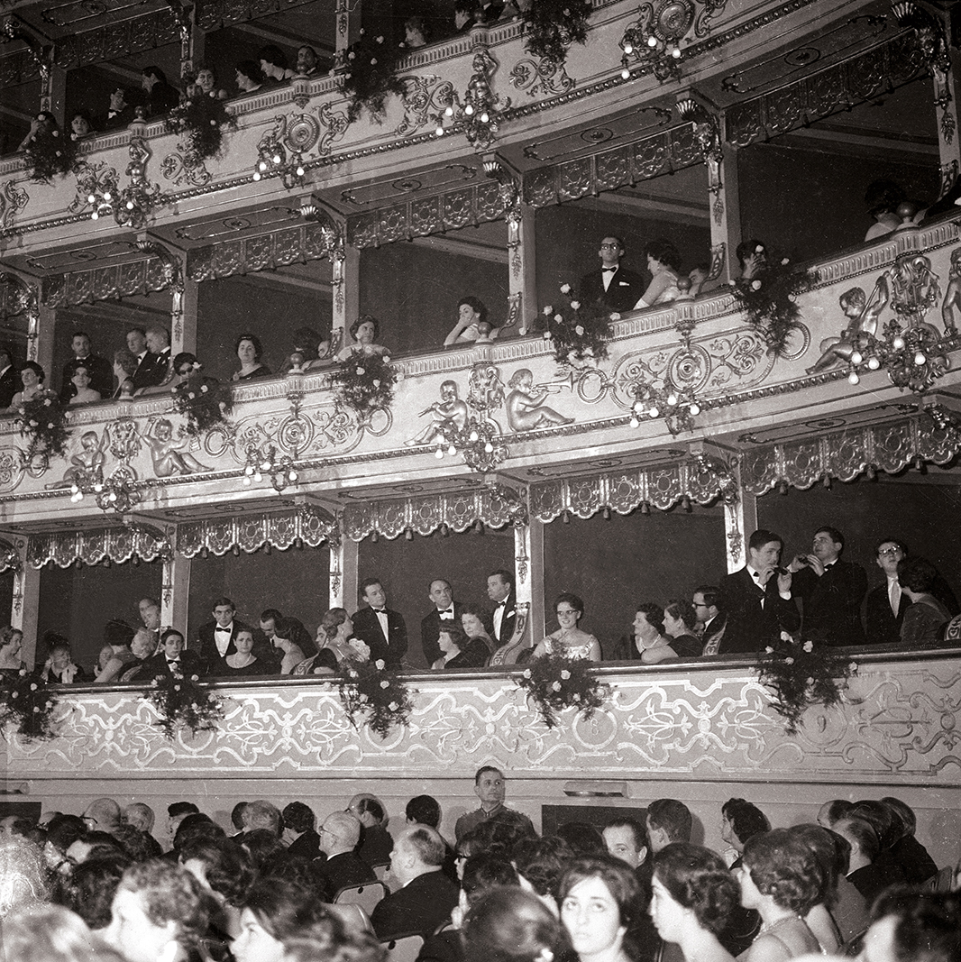 Il Teatro Regio nel 1960