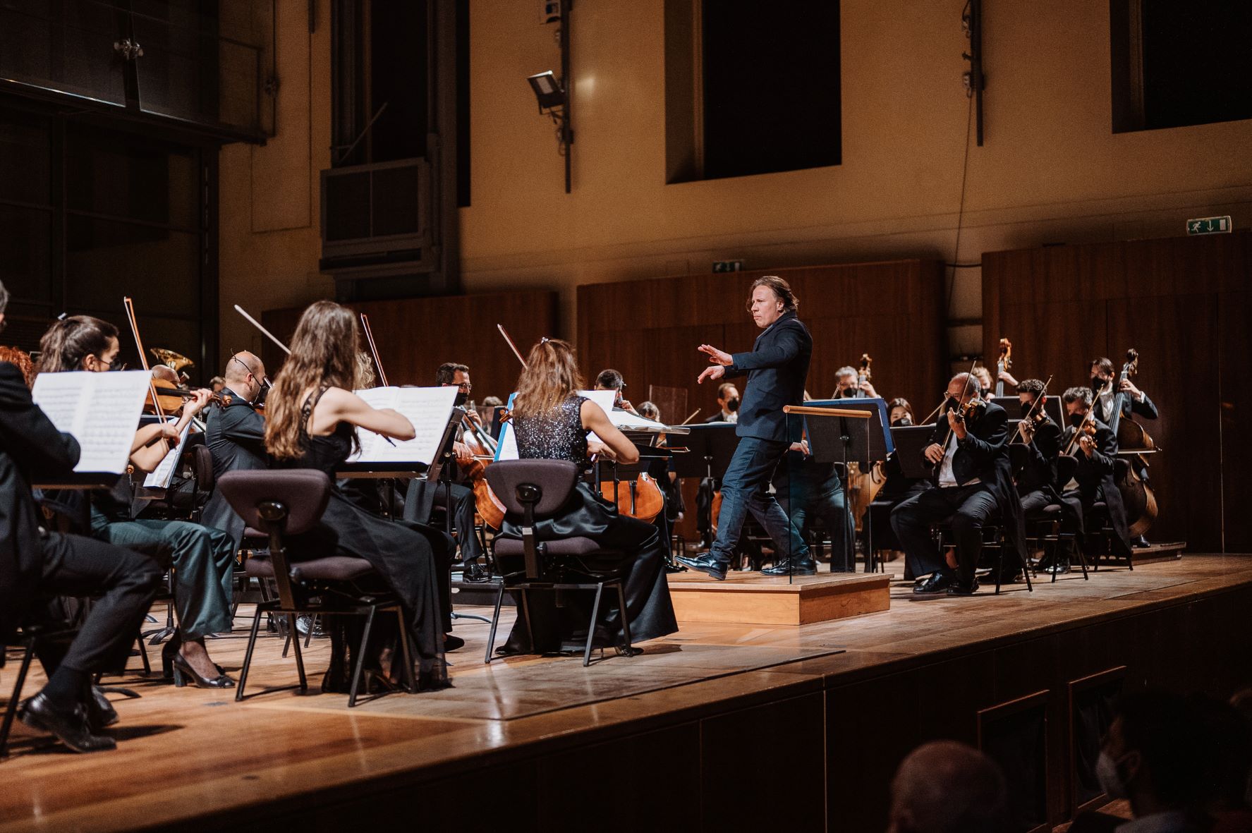 Kristjan Järvi - Filarmonica Arturo Toscanini (foto Luca Pezzani)