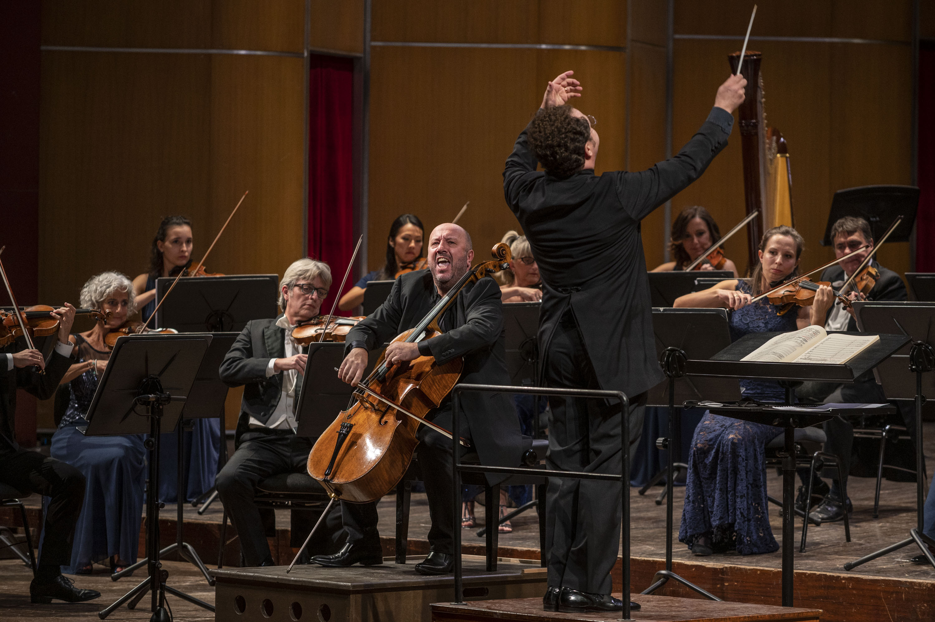 Orchestra Regionale Toscana con Enrico Dindo (foto Claudio Giovannini)