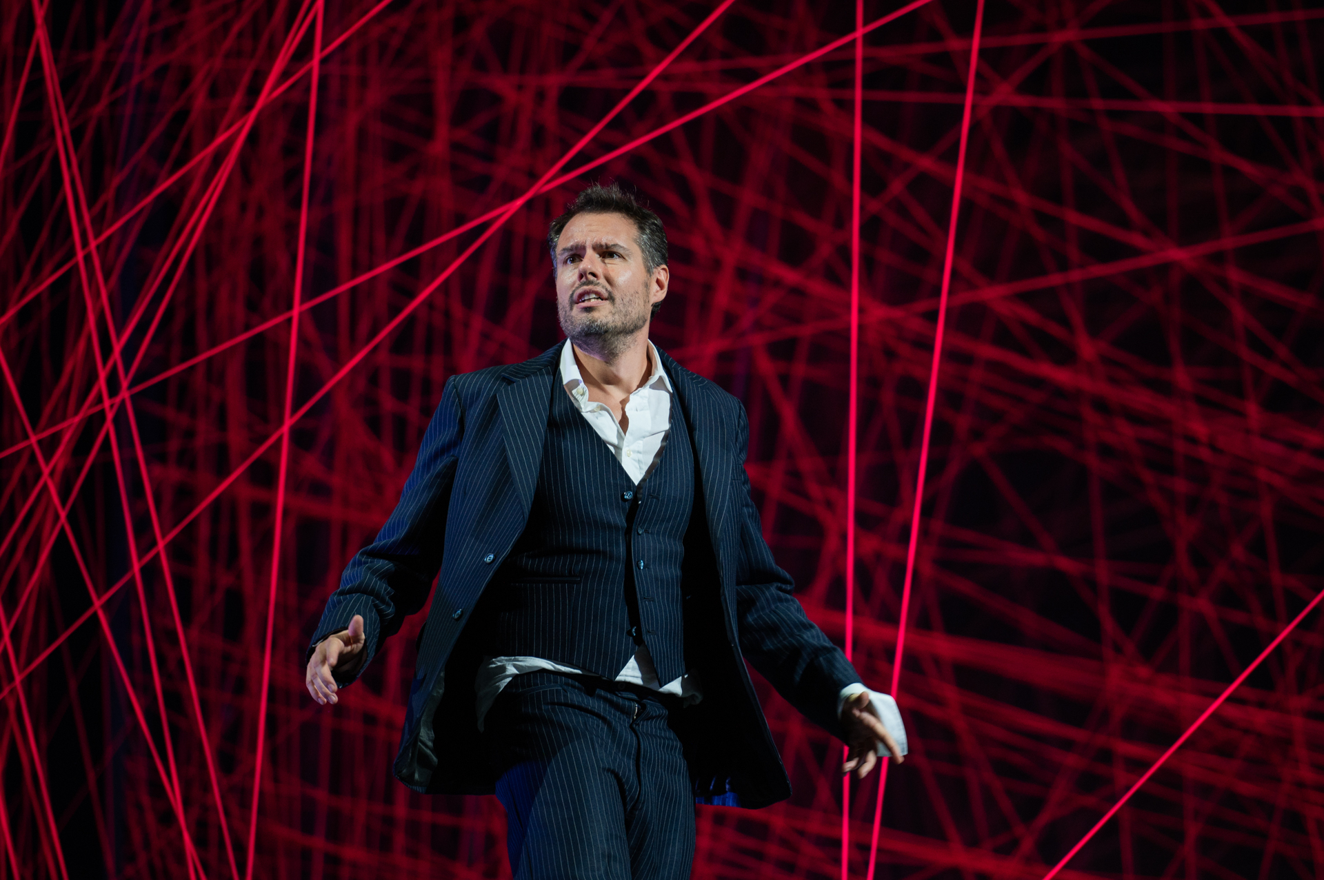 Raffaele Pe (Giulio Cesare) durante le prove (Fabrizio Sansoni - Teatro dell'Opera di Roma)