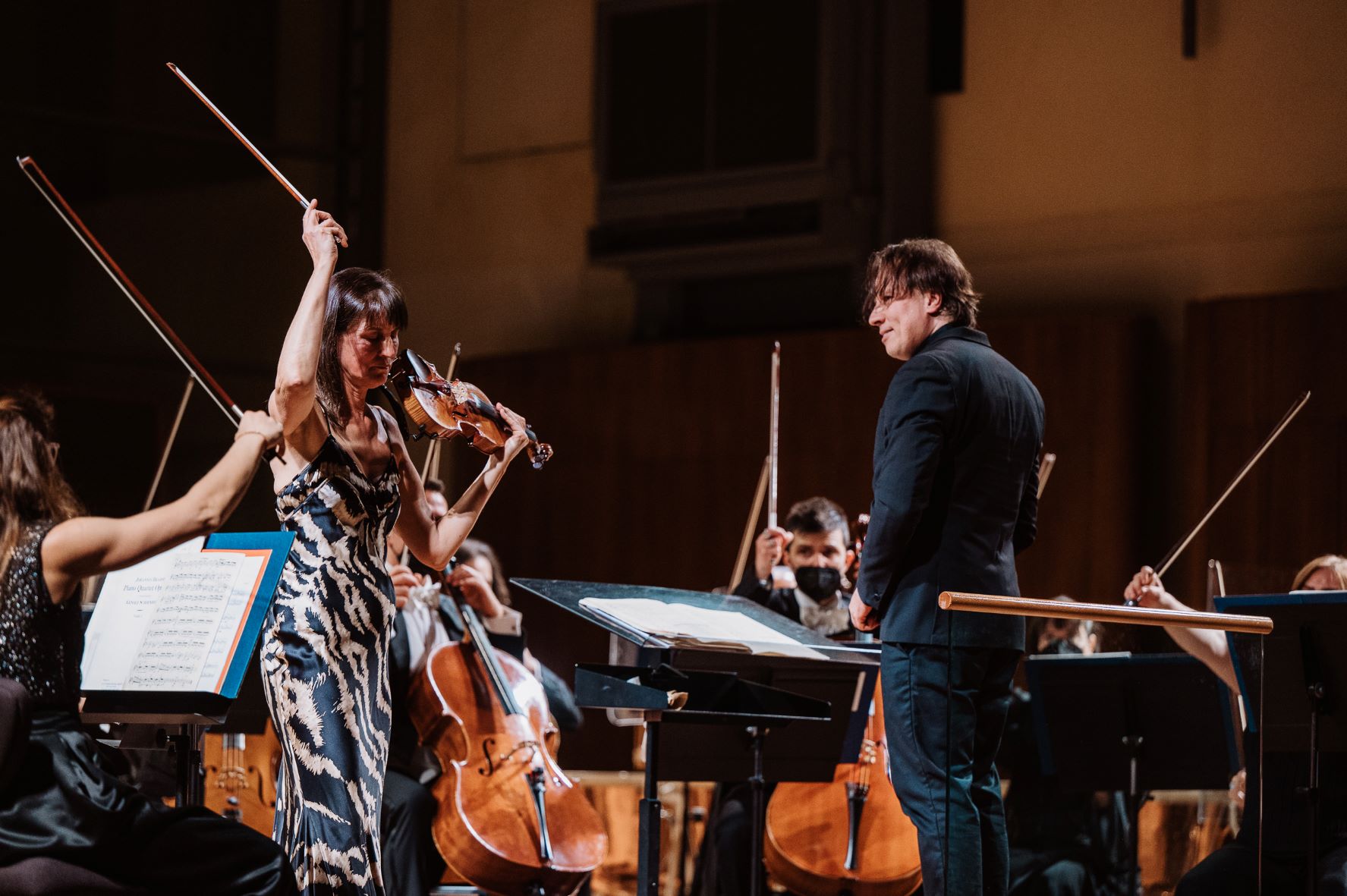 Viktorija Mullova - Kristjan Järvi - Filarmonica Arturo Toscanini (foto Luca Pezzani)