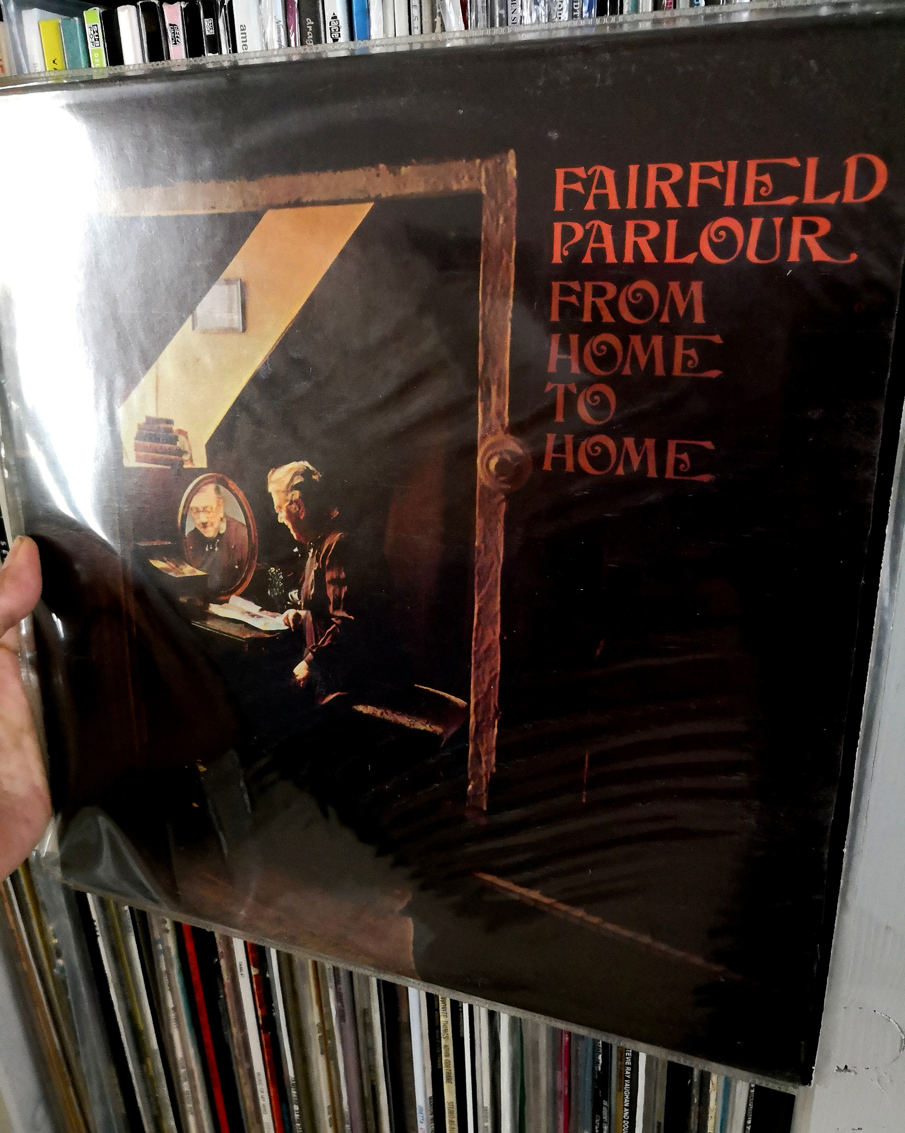 fairfield parlour - Carlo Bordone - Selfie con dischi