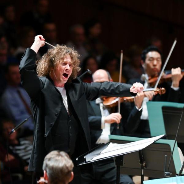 Santtu-Matias Rouvali – Philharmonia Orchestra (foto Chris Christodoulou)