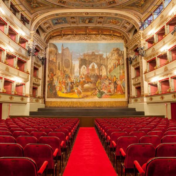 Il Teatro Pergolesi (Foto Rosalia Filippetti)