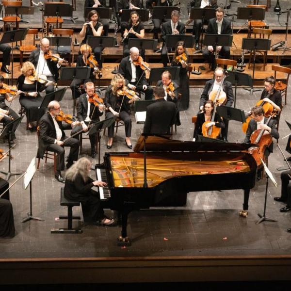 Martha Argerich e Charles Dutoit (Foto Marco Caselli Nirmal Ferrara Musica)