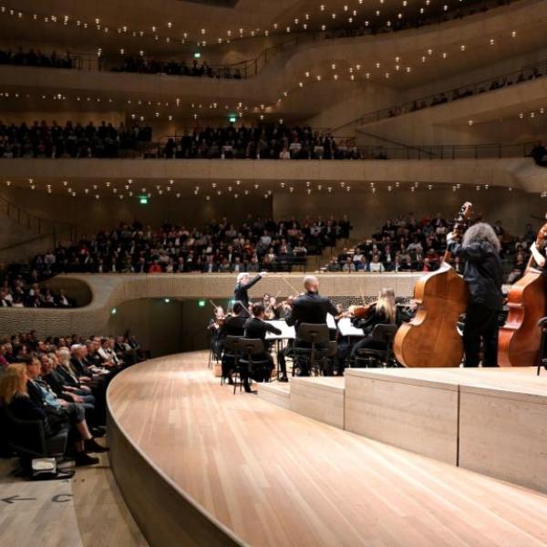 Orchestra Leonore - Amburgo (foto Carsten Peter Schulze)