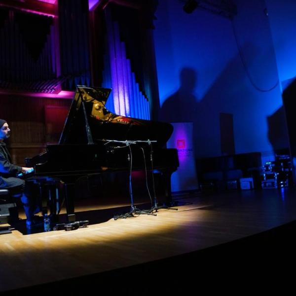 Shai Maestro (foto Angelo Bardini)