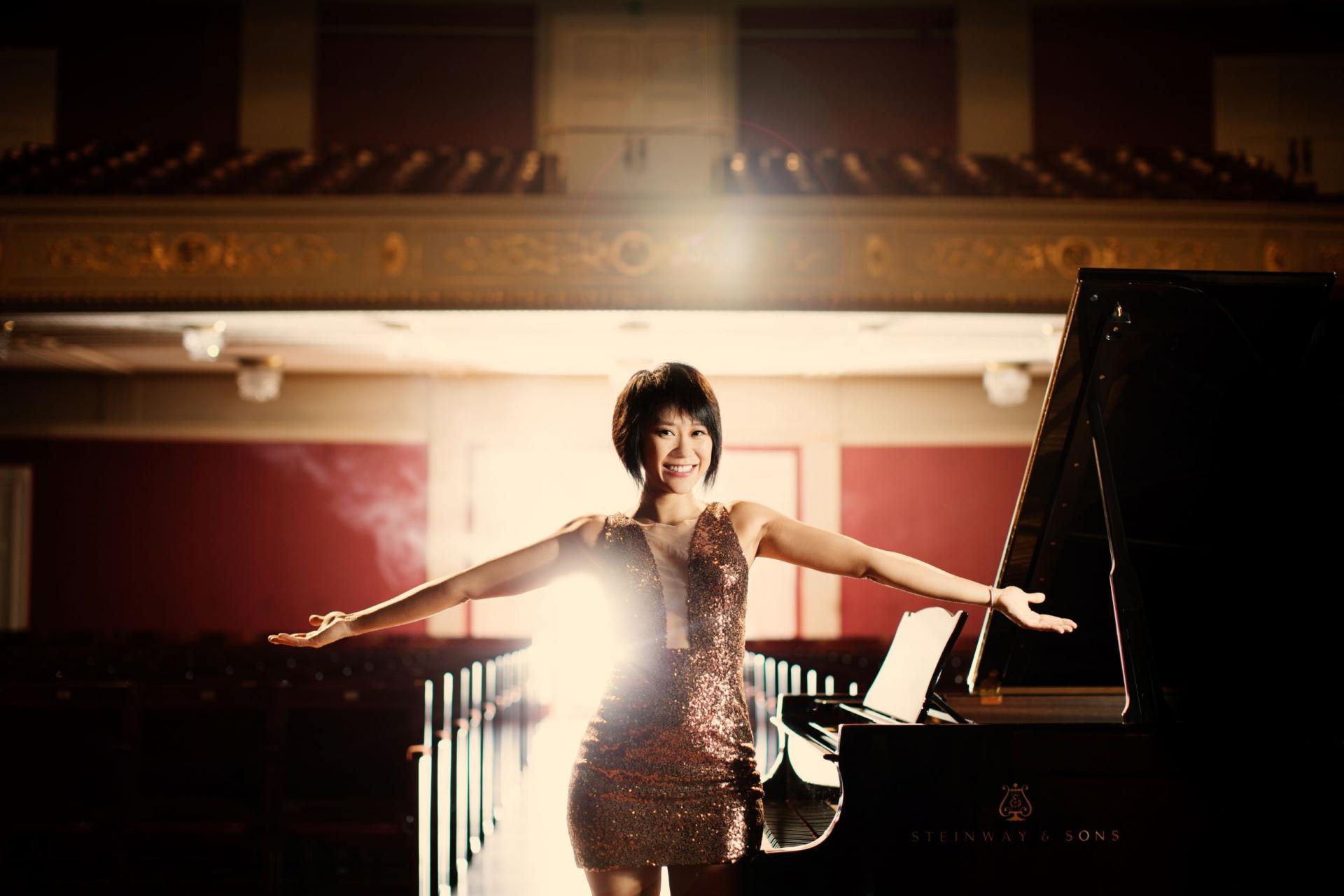 Yuja Wang (Julia Wesely)