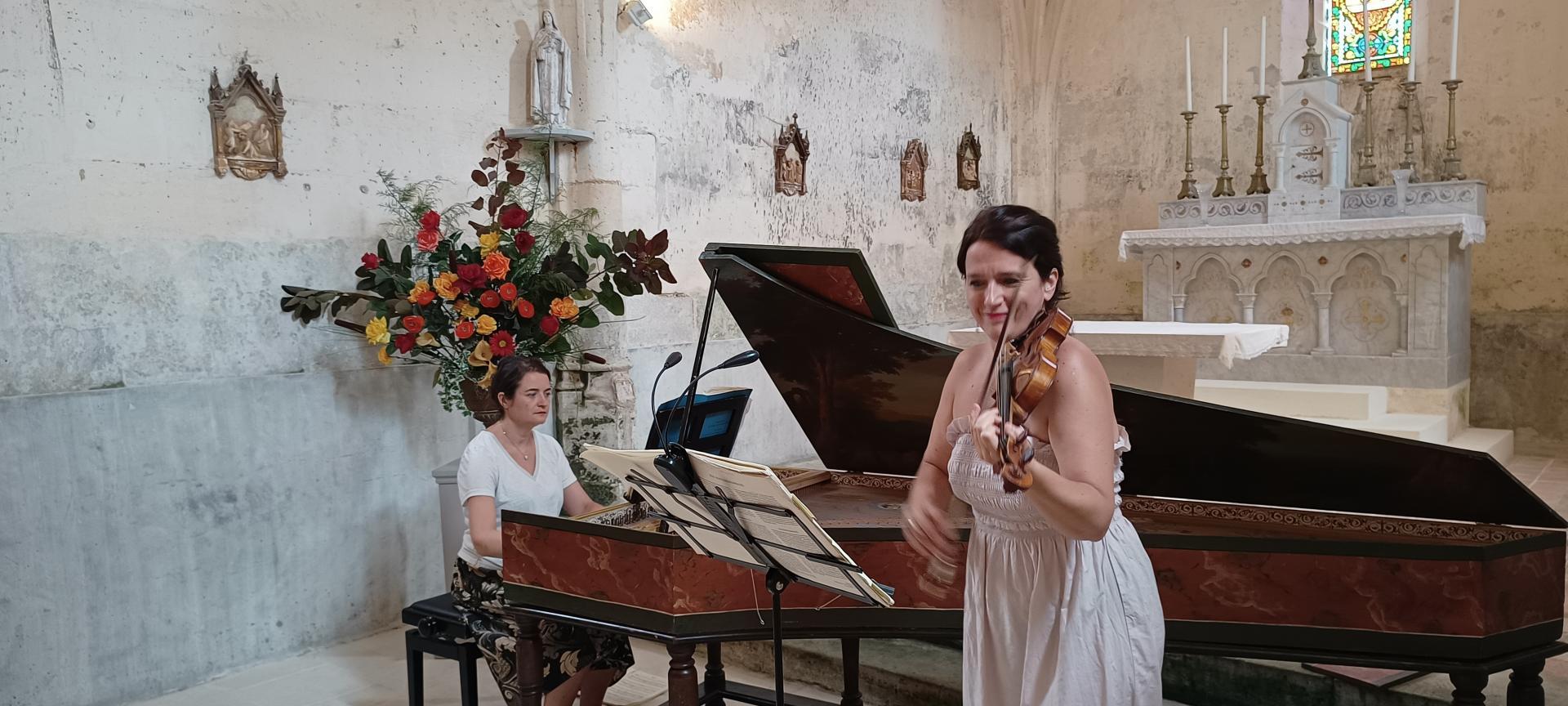 Chiara Zanisi e Giulia Nuti durante le prove (foto di paolo Scarnecchia)