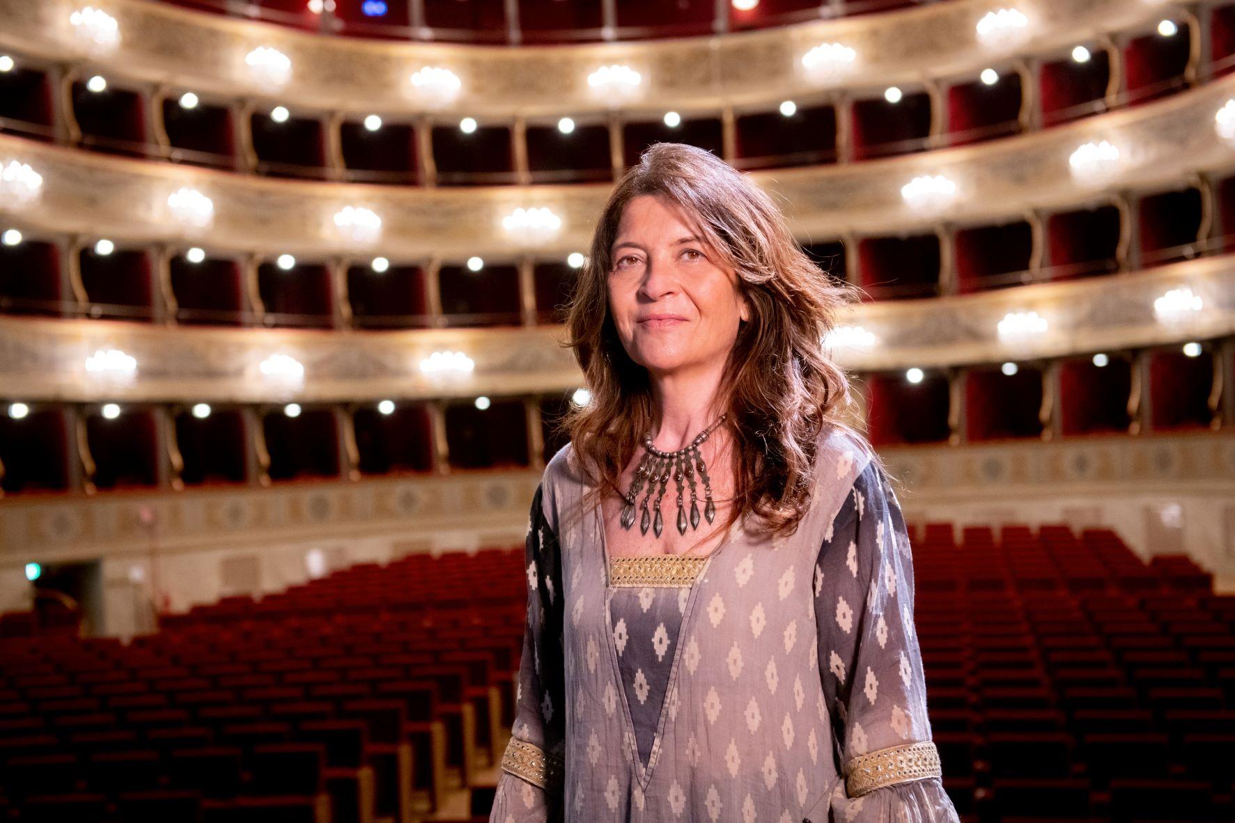 Maria Pia De Vito al Teatro Donizetti di Bergamo (foto Gianfranco Rota - Bergamo Jazz)