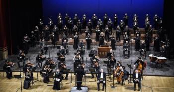 L'Orchestra del Teatro Goldoni in concerto nell'aprile 2021 (Foto Trifiletti-Bizzi)