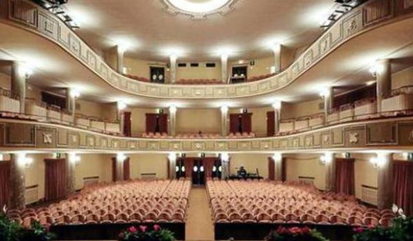 La sala del Teatro Comunale di Belluno Concorso Musicale Nazionale Città di Belluno