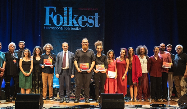 I finalisti del 21° Premio Alberto Cesa (foto Maicol Novara) Sul palco i finalisti del 21° Premio Alberto Cesa (foto Maicol Novara)