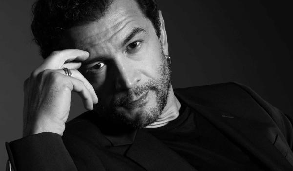 Vinicio Marchioni è interprete dell'opera in un atto di "Magic Circles, Storia di Martin W. che sapeva contare le stelle" 3° Concorso Internazionale di Interpretazione di Musica Contemporanea