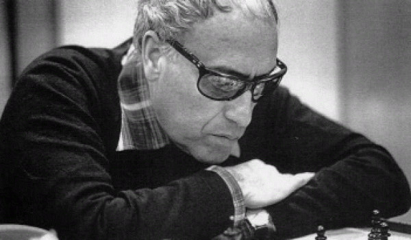 Nella foto il compositore Franco Evangelisti Il compositore Franco Evangelisti
