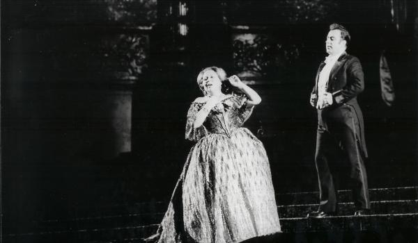 Renata Scotto, con Carlo Bergonzi, in Traviata all'Arena di Verona, 1970 (Foto Bisazza/Archivio Storico Fondazione Arena di Verona)