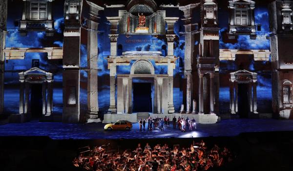 Don Giovanni con la regia di Livermore a Orange nel 2019 (Foto Abadie)