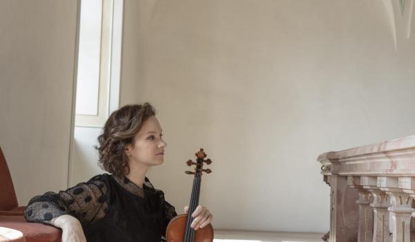 Hilary Hahn (Foto Dana van Leeuwen/Decca)