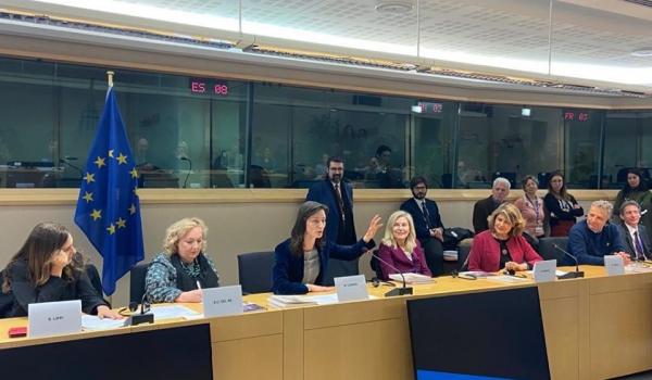 Nella foto un momento della conferenza con al centro il commissario Mariya Gabriel, accanto il  viceministro De Re e dall’altra parte l’ambasciatrice Elena Basile