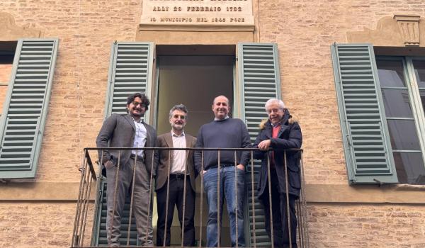 Nella foto, da sinistra, Cristian Della Chiara (Direttore generale Rossini Opera Festival), Silvano Straccini (Direttore generale Fondazione Pescheria), Daniele Vimini (Presidente Rossini Opera Festival) e Ernesto Palacio (Sovrintendente Rossini Opera Festival)