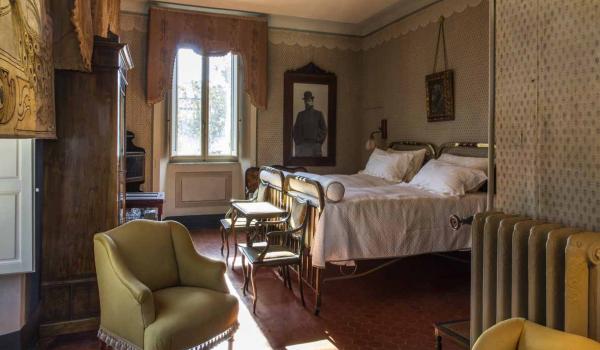 La camera da letto di Villa Puccini a Torre del Lago