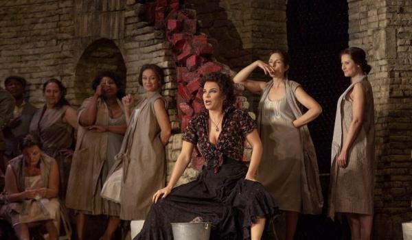 Elīna Garanča in Carmen MET opera in streaming