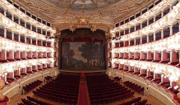 Il Teatro Municipale di Piacenza