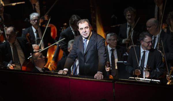 Daniele Gatti con l'Orchestra dell'Opera di Roma (Foto Yasuo Kageyama)