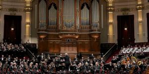 Gianandrea Noseda e l'Orchestra del Concertgebouw (Foto Milagro Elstak)