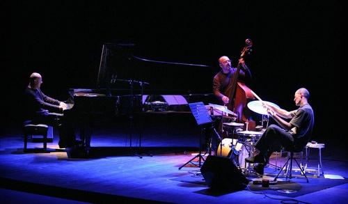 Stefano Battaglia Trio (foto Fabio Gamba)