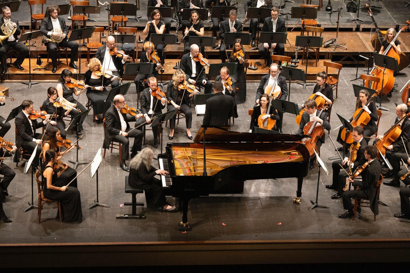 Martha Argerich e Charles Dutoit (Foto Marco Caselli Nirmal Ferrara Musica) Martha Argerich e Charles Dutoit (Foto Marco Caselli Nirmal Ferrara Musica)