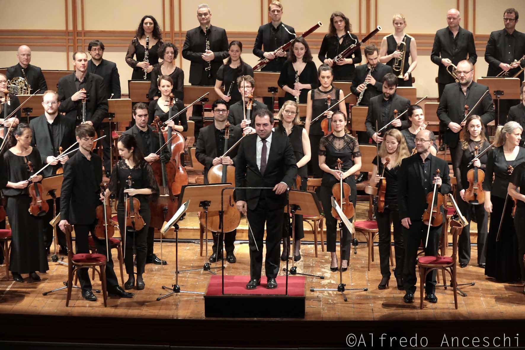 Daniele Gatti - Mahler Chamber Orchestra (Foto Alfredo Anceschi)